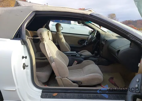 2000 Pontiac Firebird z USA, uszkodzony, nr VIN 2G2FS32K8Y2154927